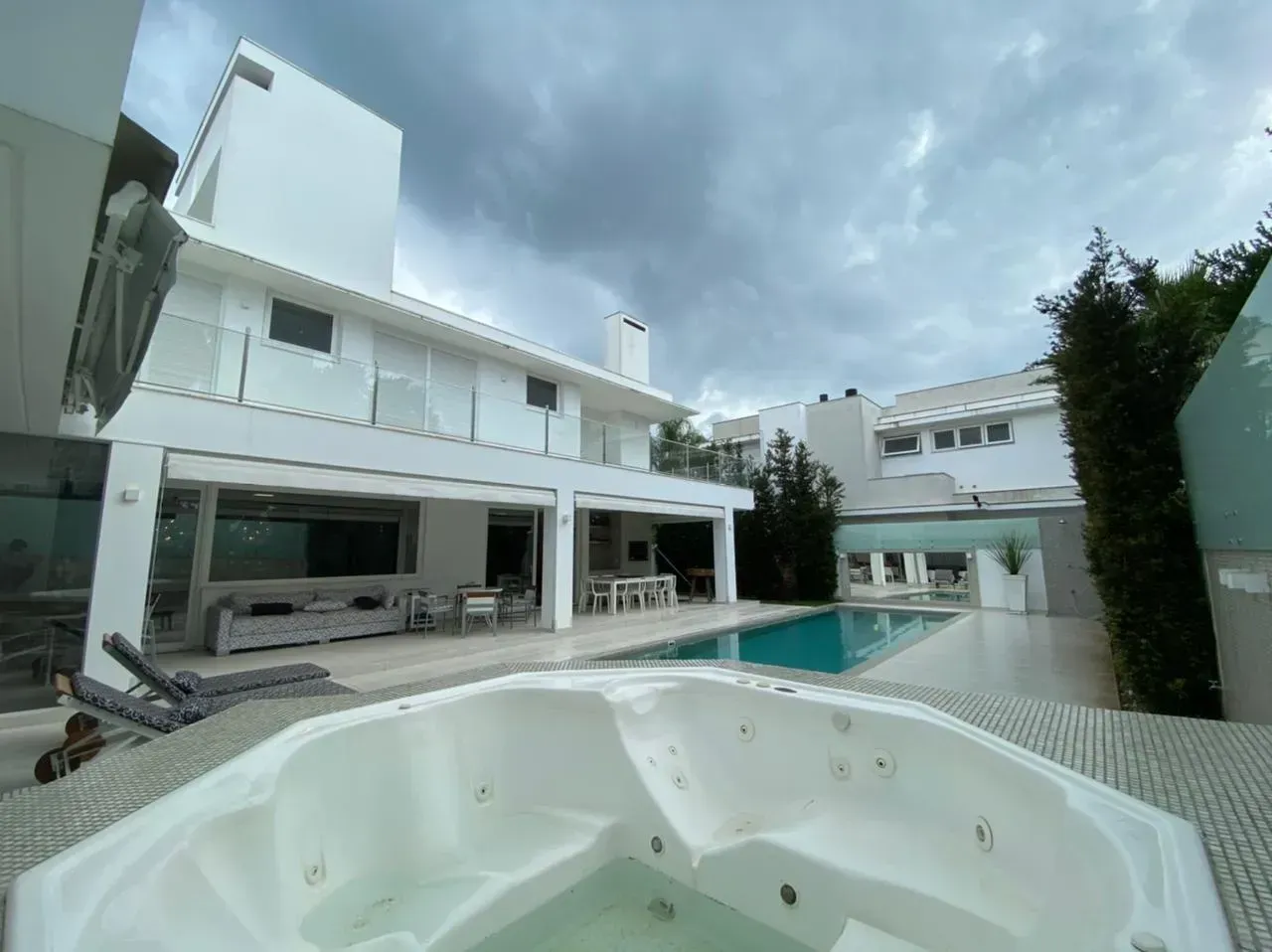 Casa mobiliada com 6 suítes e 7 banheiros — photo 25