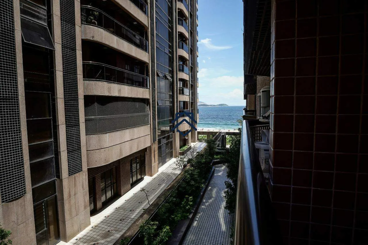 Furnished apartment with 2 bedrooms and a balcony — photo 17