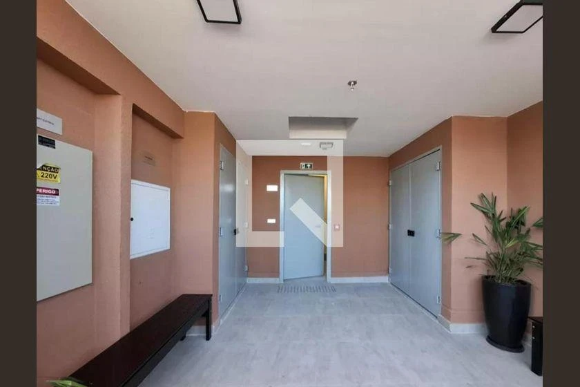 1-bedroom apartment with balcony and 38 m² — photo 18