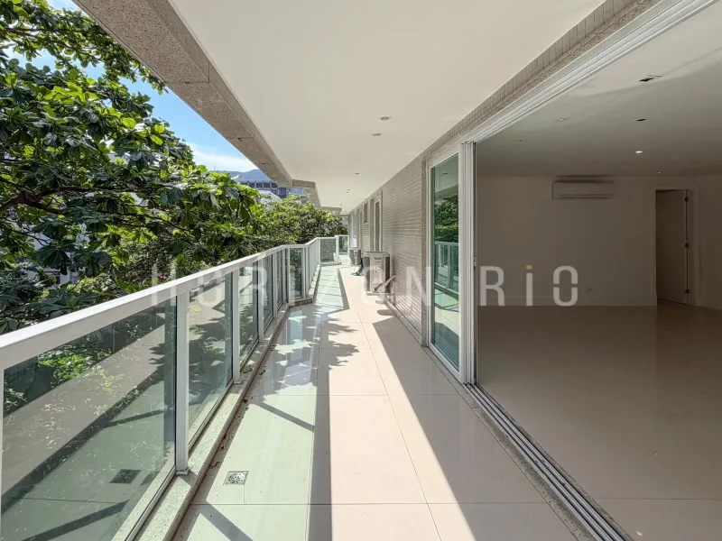 Apartamento, 229 m², com varanda envidraçada — photo 21