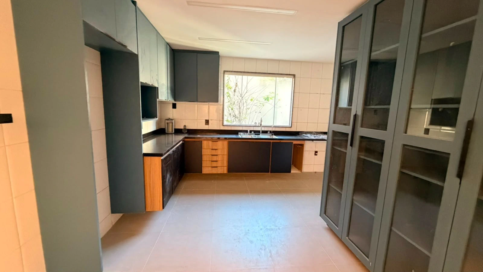 Casa de 400 m² com 4 quartos e jardim privativo — photo 4