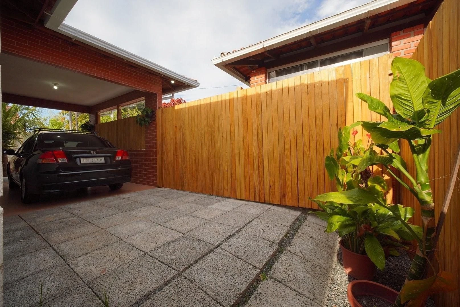 78 m² house with a jacuzzi and a bathtub — photo 15