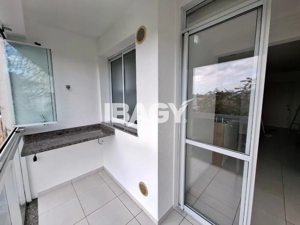 Furnished 95 m² apartment with 2 bedrooms and a desk — photo 9