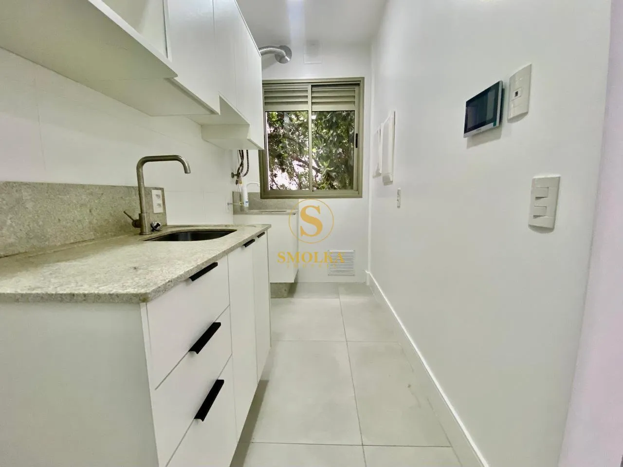 Private pool in a 2-bedroom apartment, 60 m² — photo 8