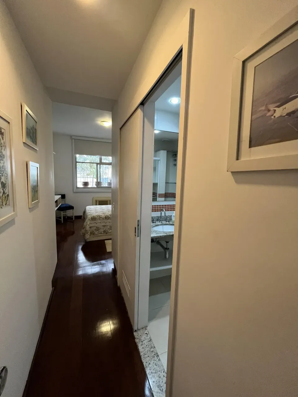 Furnished apartment with 2 bedrooms and 2 bathrooms — photo 17