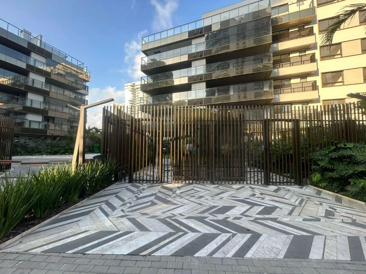 98 m² apartment with 3 bedrooms, 1 en-suite, 2 parking — photo 27