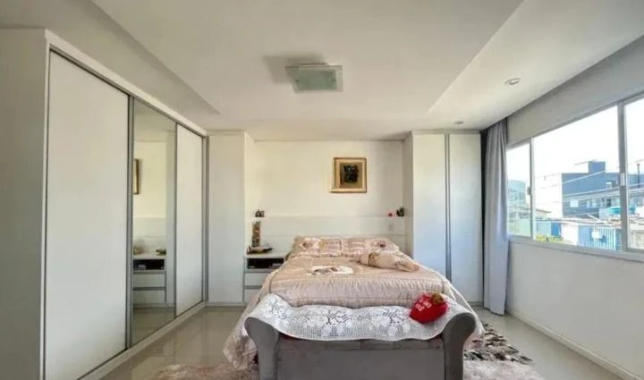 Furnished house, 465 m², with a mountain view — photo 3