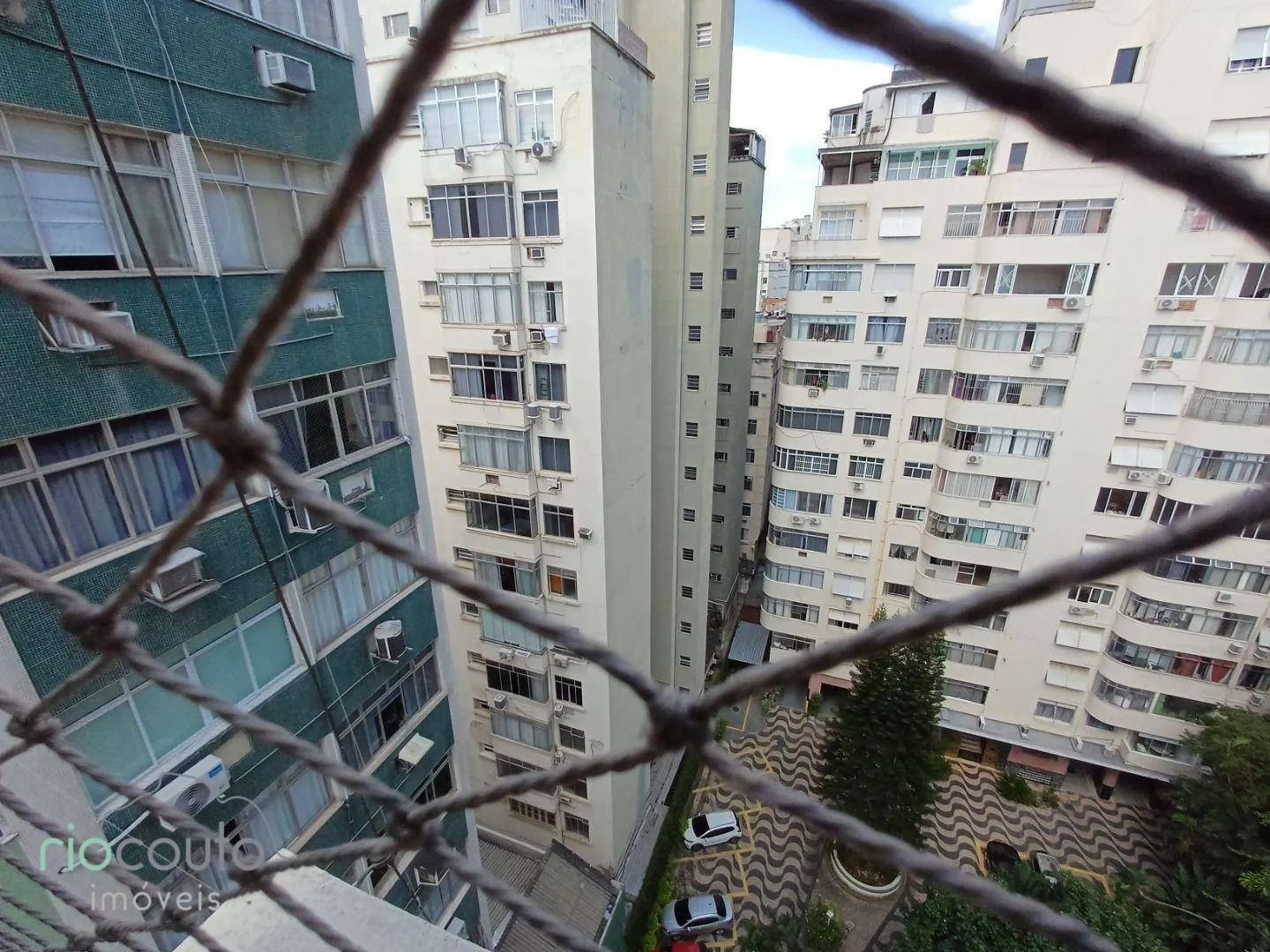 Apartment with 3 bedrooms and 2 bathrooms with a balcony — photo 33