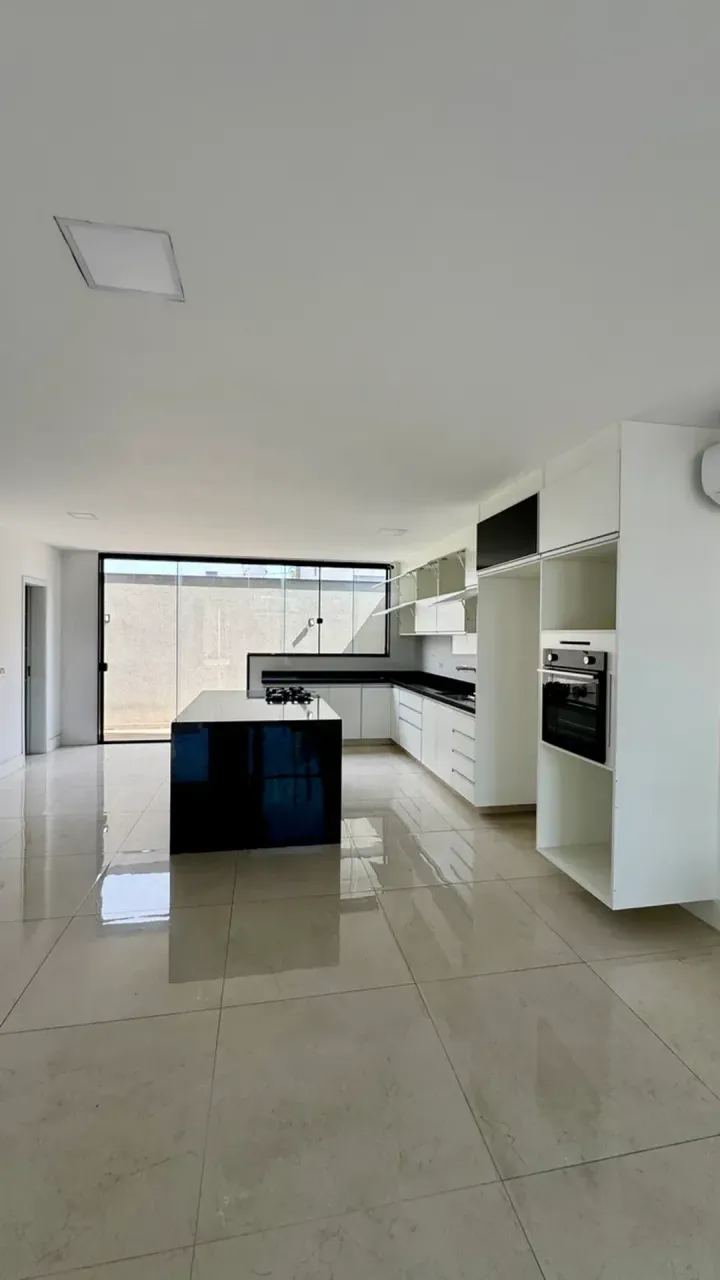 Casa com 5 quartos e cozinha integrada bem prática — photo 9