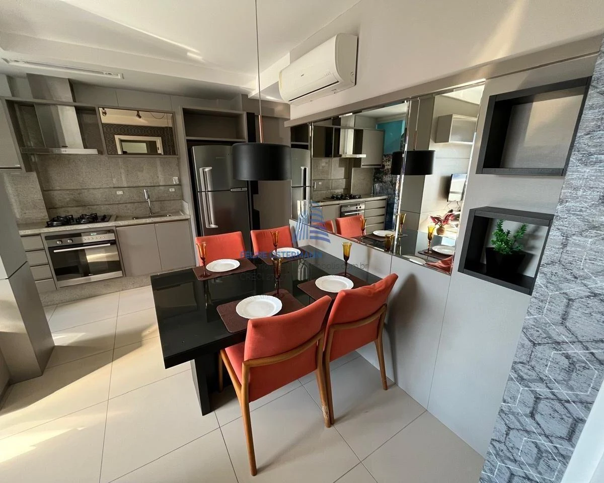 One-bedroom apartment with a glass-enclosed balcony — photo 12