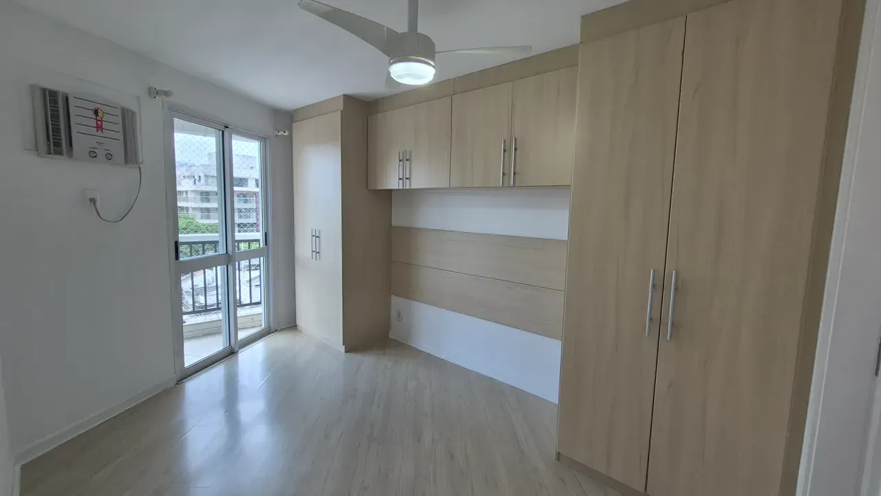Apartment on the 6th floor with wood or laminate floors — photo 3