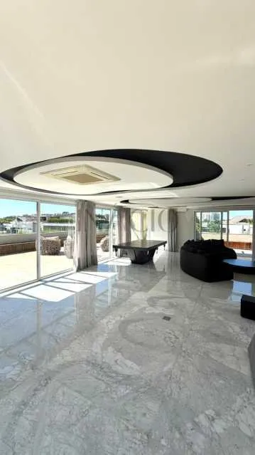 Furnished house with 5 bedrooms and 4 bathrooms, 900 m² — photo 2