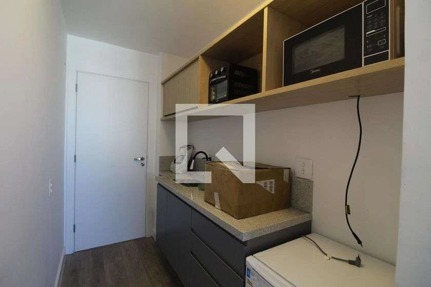 Studio de 30 m² com banheiro privativo no condomínio