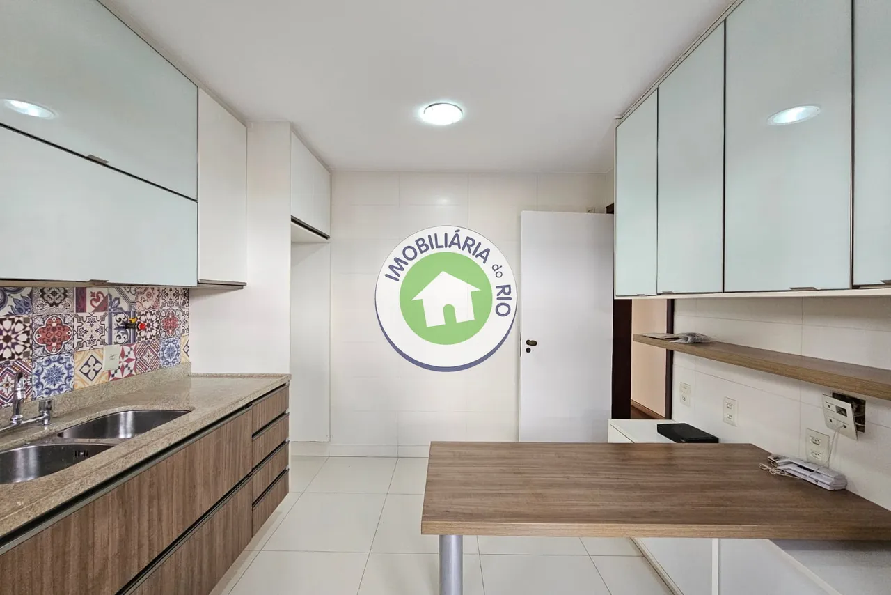 House with 4 bedrooms and 5 bathrooms plus balcony — photo 17