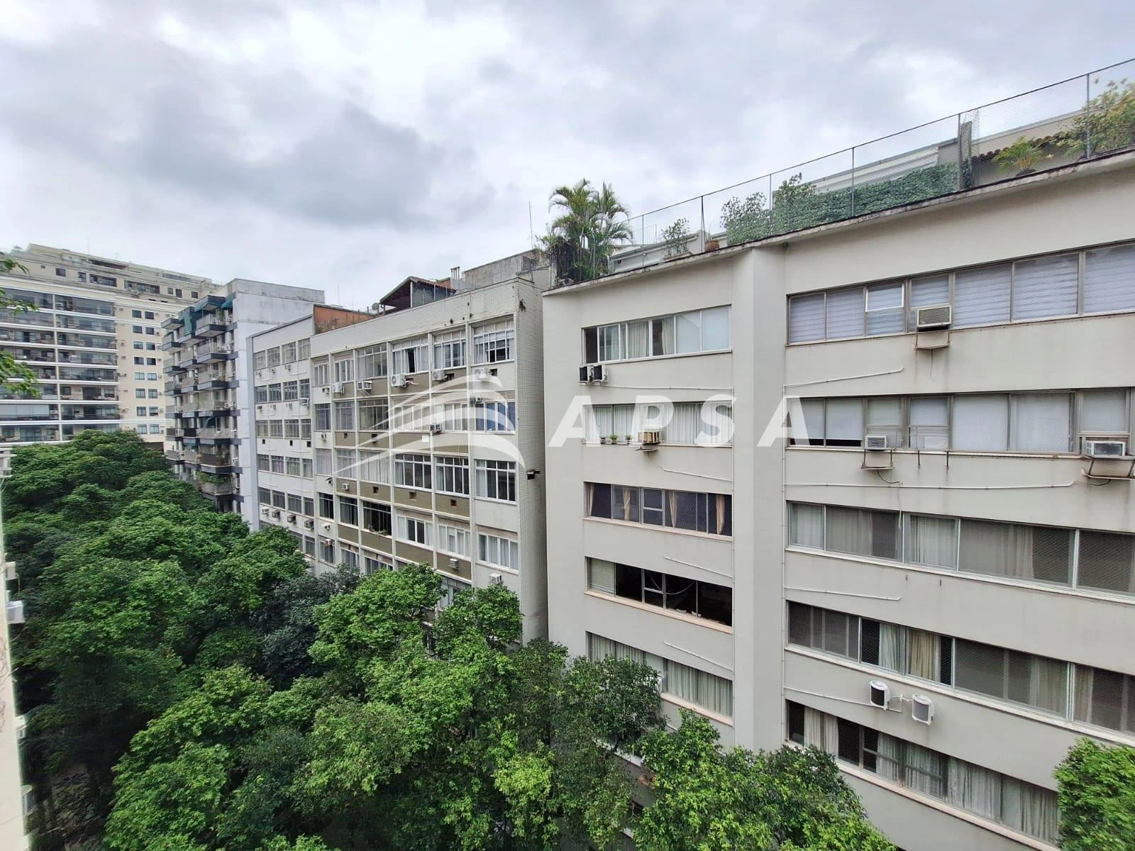 Деревянный пол или ламинат и 2 спальни: квартира 80 м² — photo 20