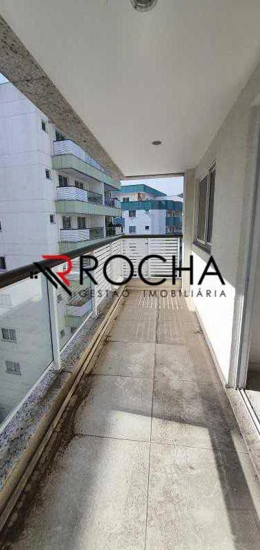 Furnished duplex penthouse with balcony and 3 en-suites — photo 25