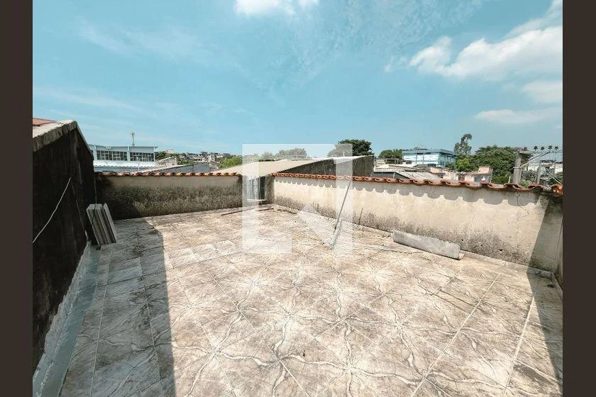 Rental house with balcony, 2 bedrooms and 120 m² — photo 33