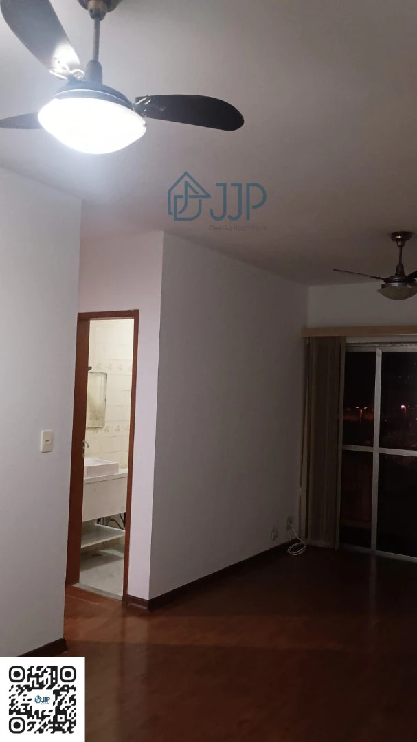 Unfurnished apartment with a balcony and 2 bedrooms — photo 12