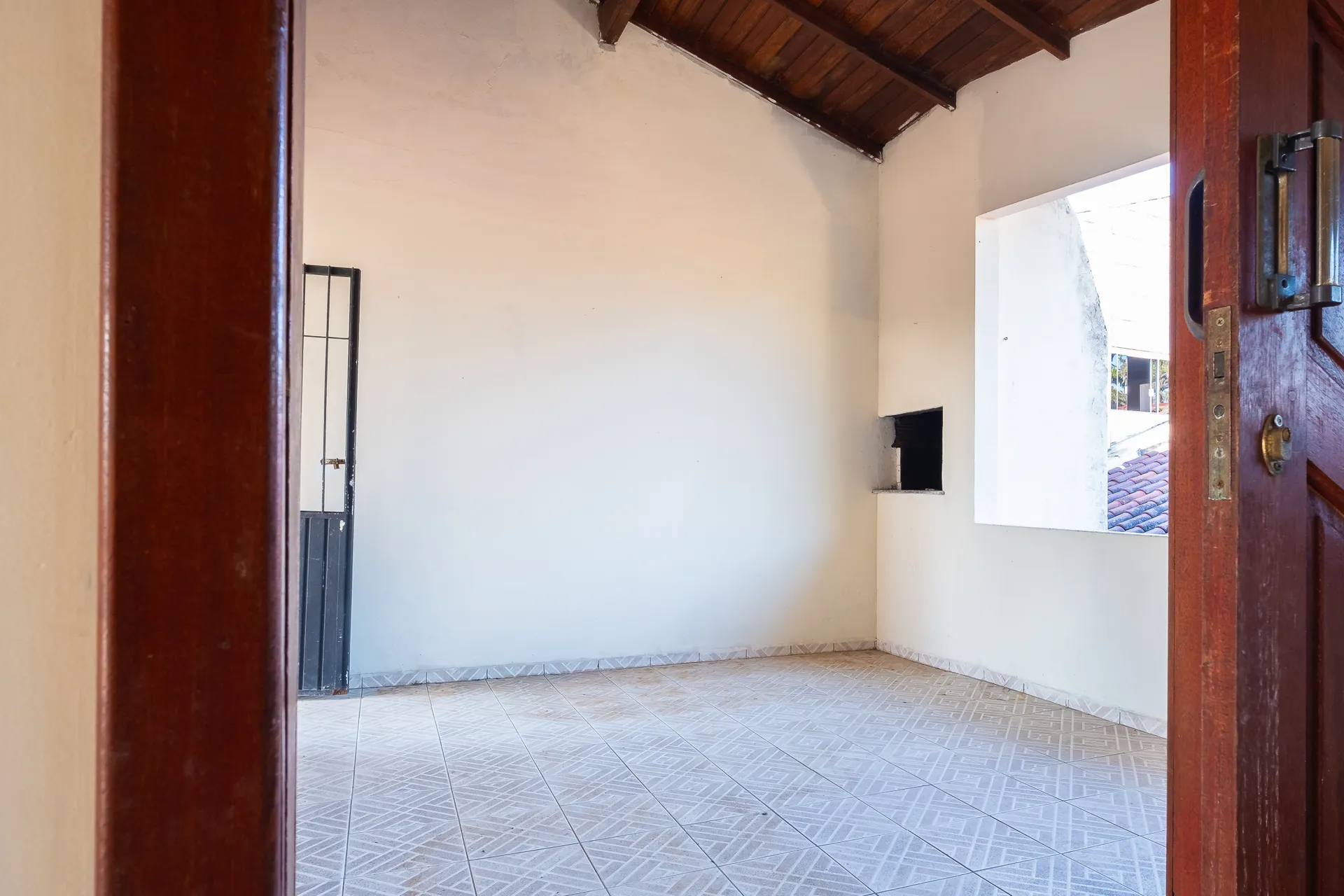 2-bedroom apartment with a home office in Florianópolis — photo 19