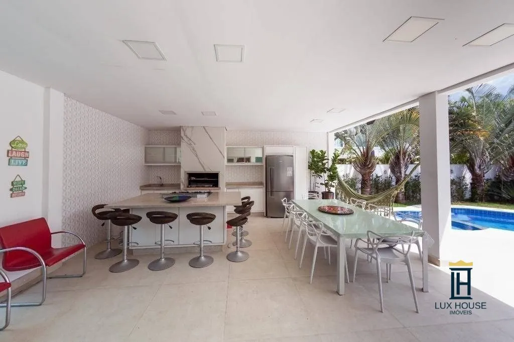 House with 7 bedrooms and 6 en-suites plus pool — photo 43