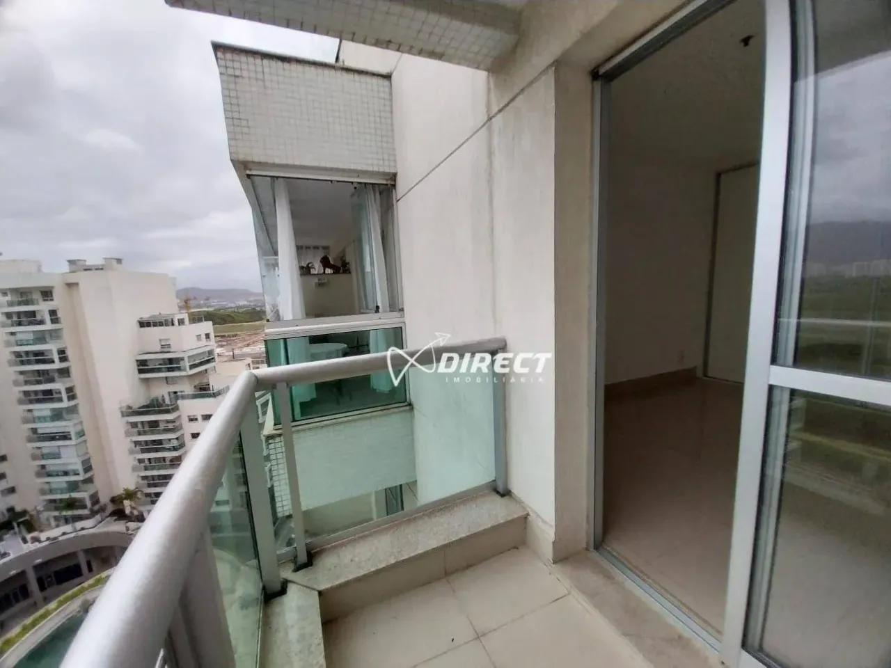 2-bedroom apartment with balcony and enclosed kitchen — photo 18