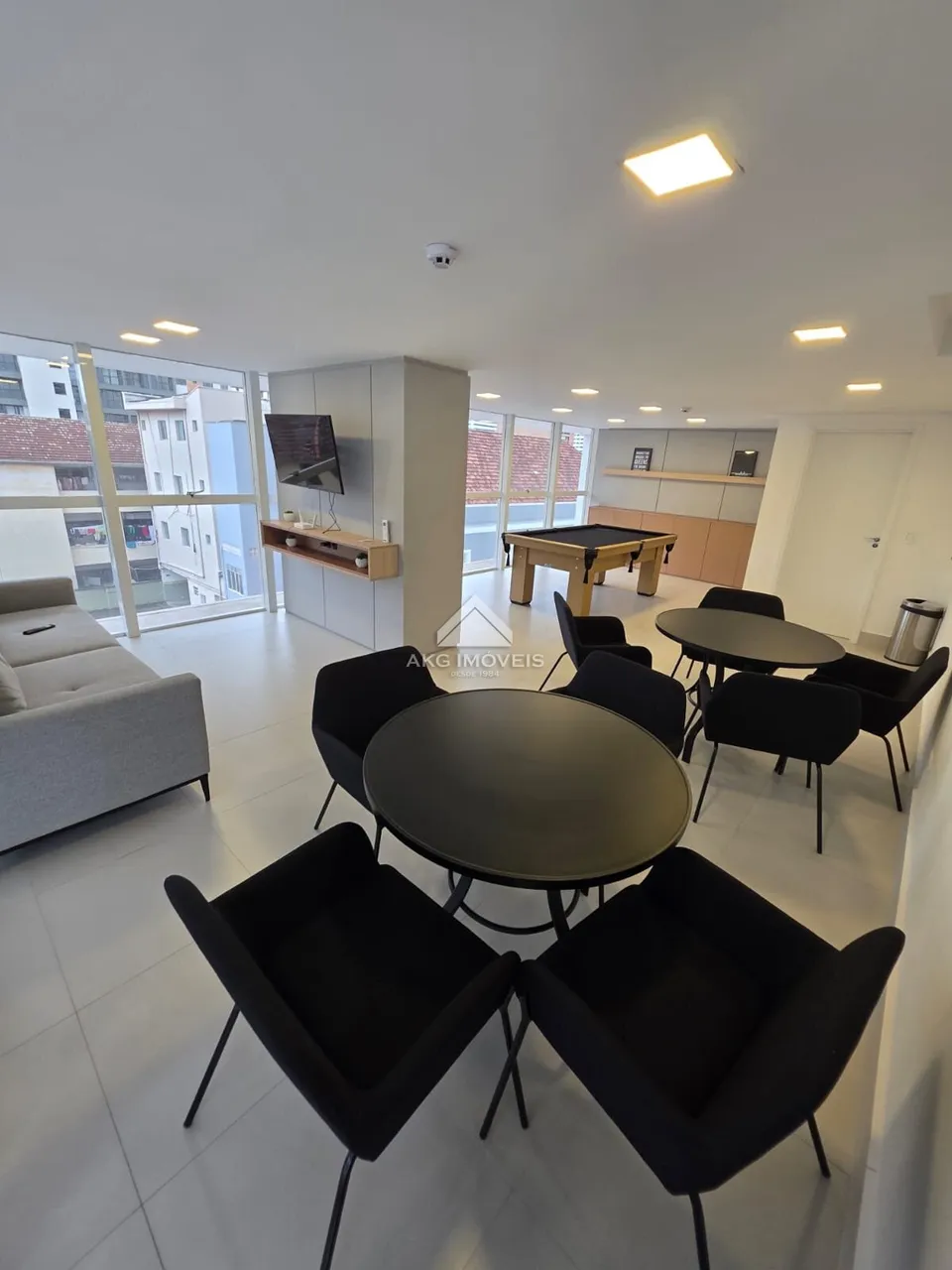 Apartamento de 1 dormitorio de 27 m² con balcón y parking — photo 20
