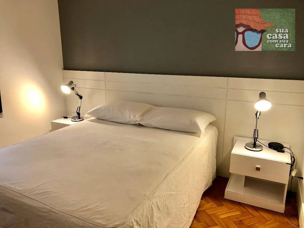 Wood or laminate floors in a one-bedroom apartment, 50 m² — photo 6