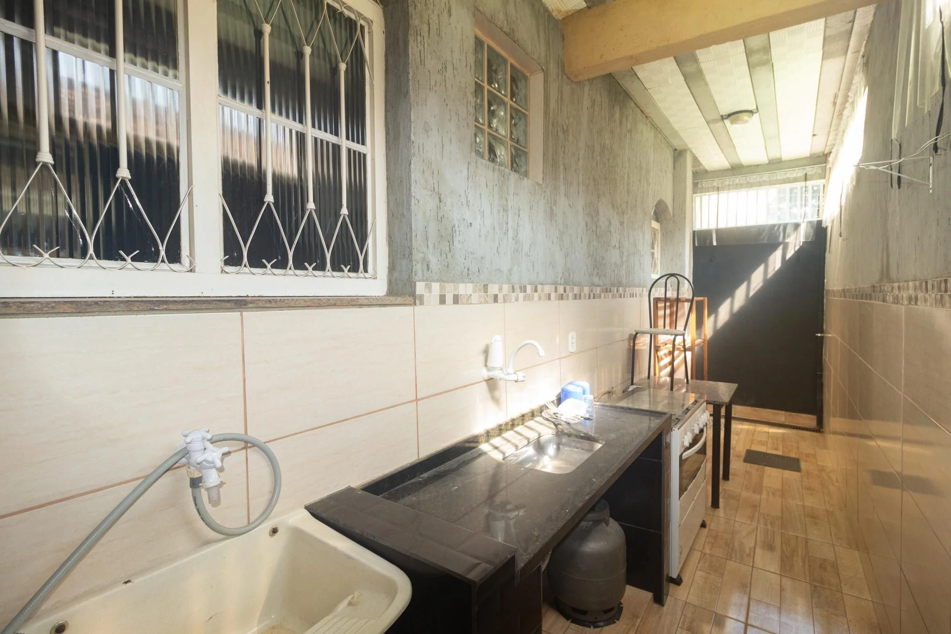 Unfurnished studio with 1 bedroom and 1 parking spot — photo 11