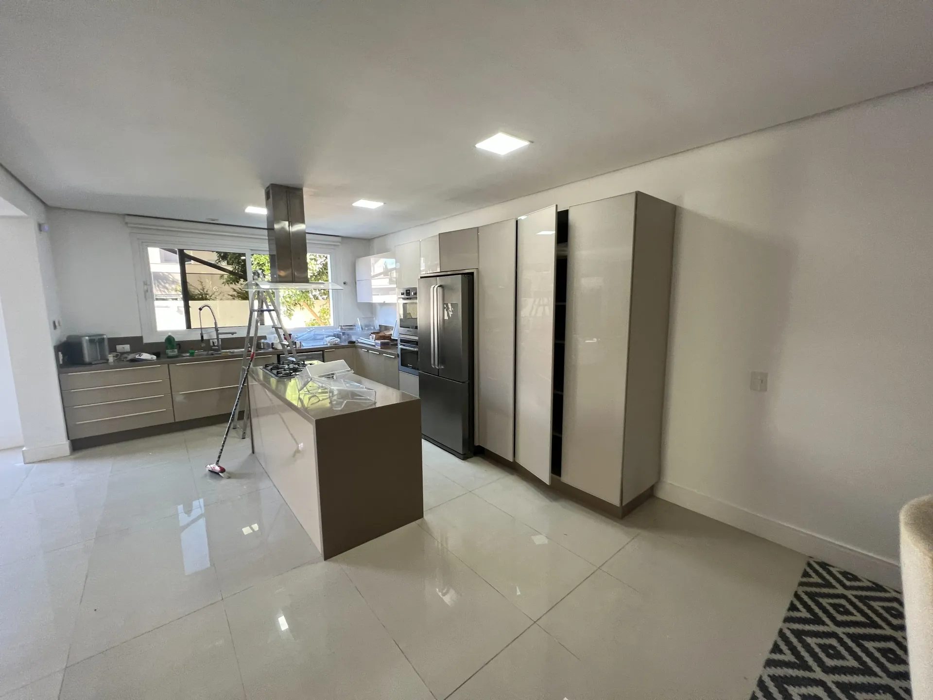 Casa con 4 suites, 6 baños y piscina al aire libre — photo 2