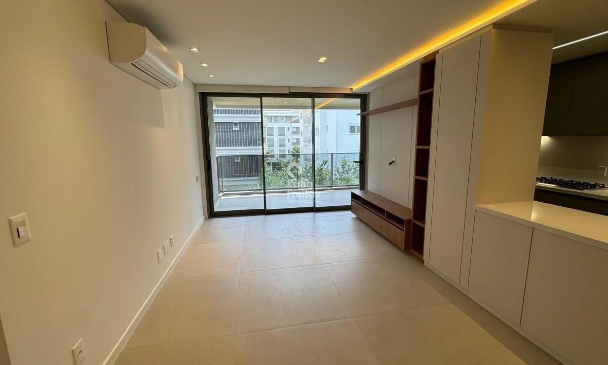132 m² unfurnished apartment with 3 en-suites — photo 32