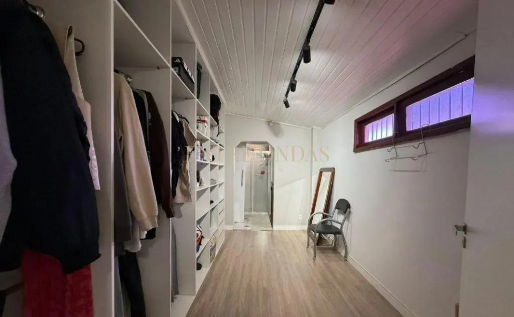 400 m² house with a private pool and a dishwasher — photo 43
