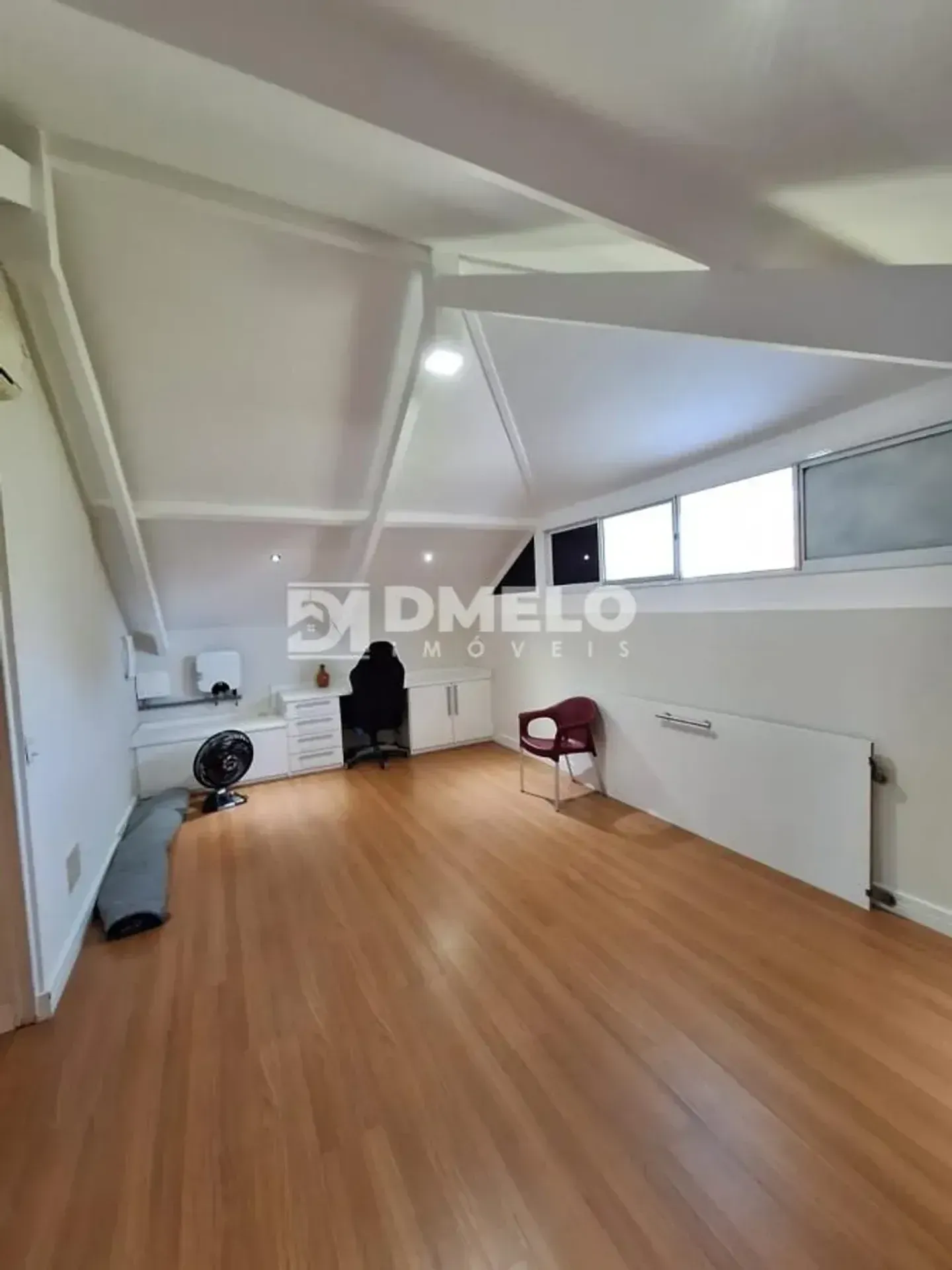Furnished house with 4 bedrooms and open-plan kitchen — photo 22