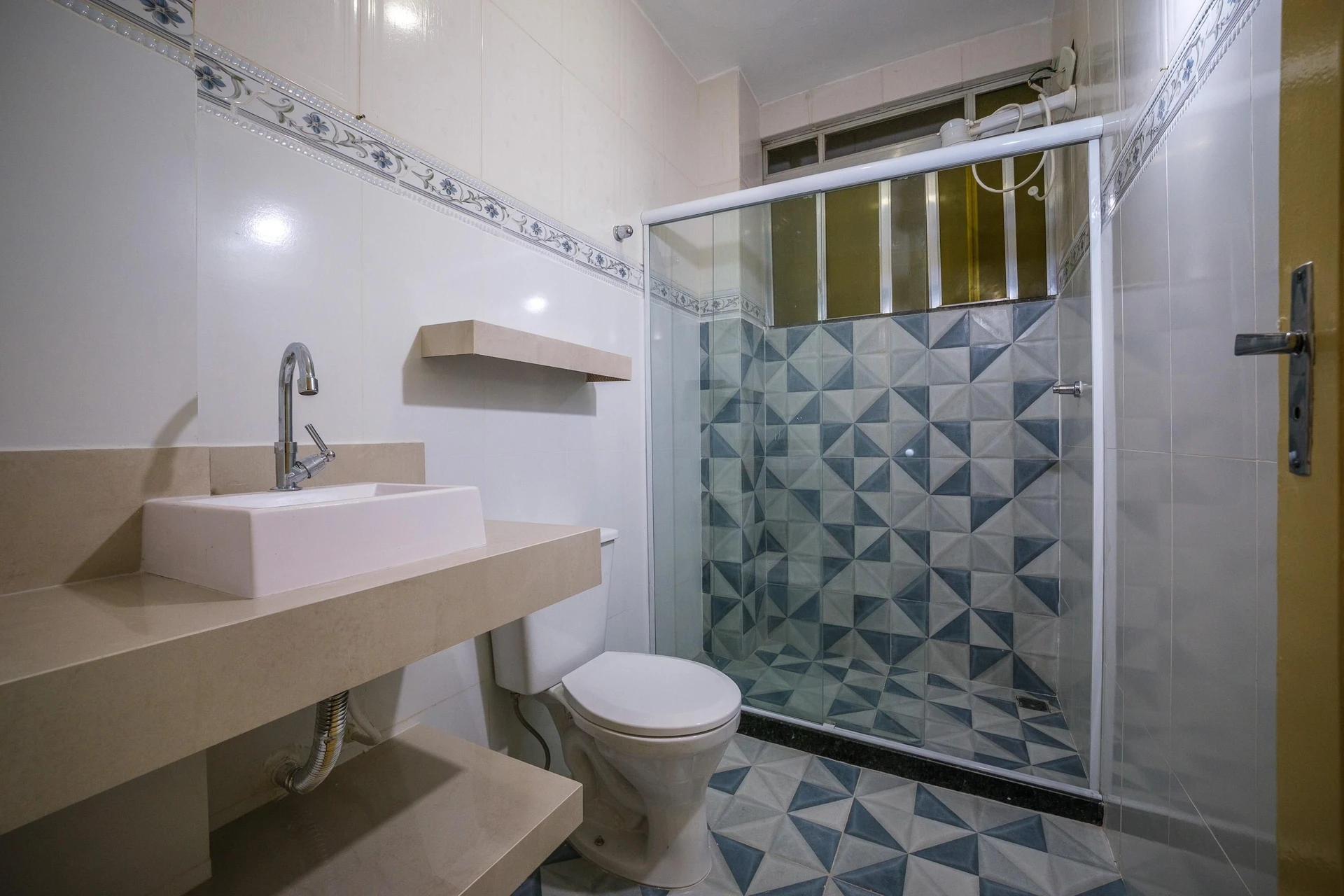 2-bedroom apartment with 1 parking space and private garden — photo 7