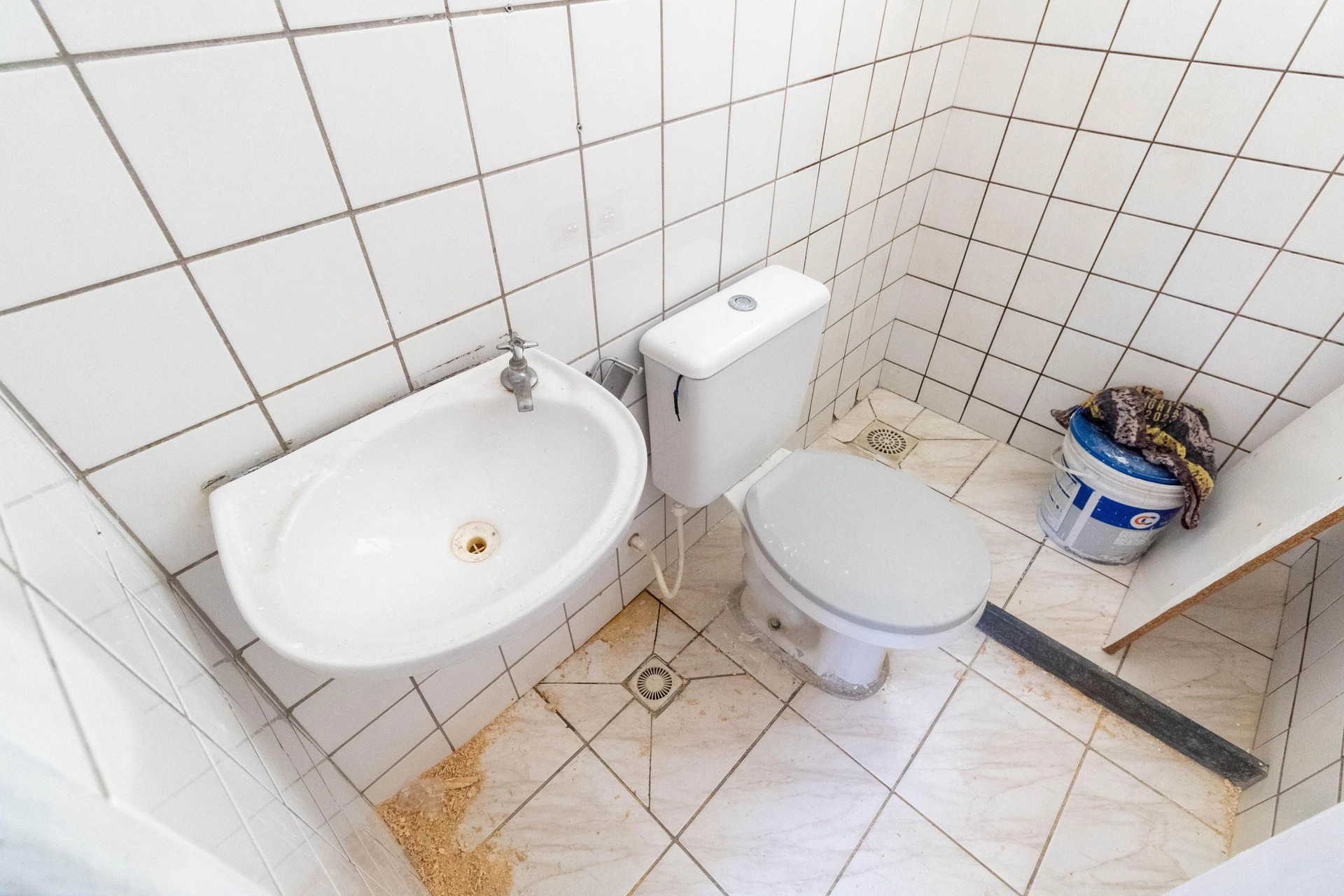Пустая квартира с 2 спальнями и отдельной кухней — photo 27