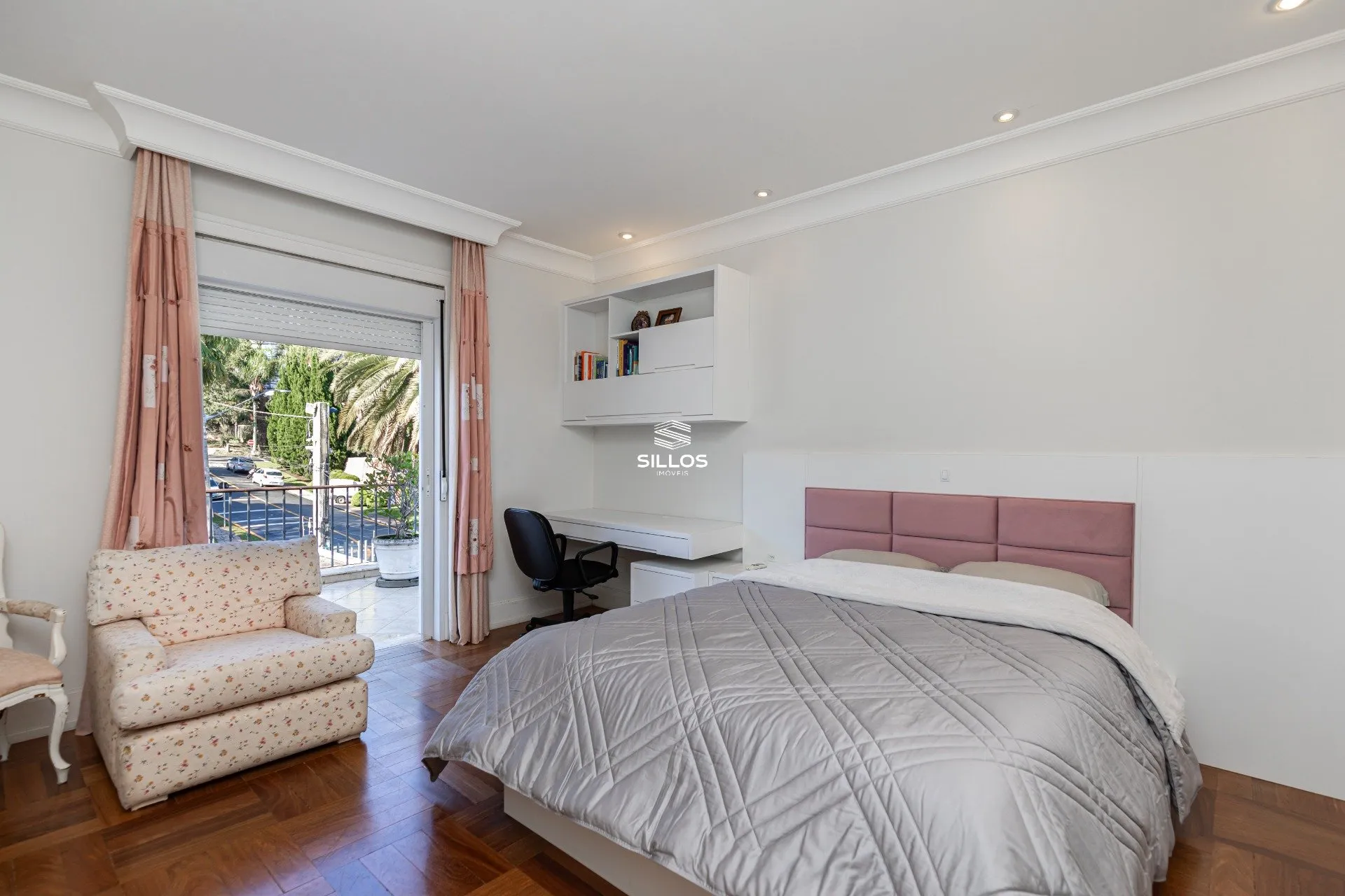 Rental house with 4 en-suite bedrooms and 7 baths — photo 29