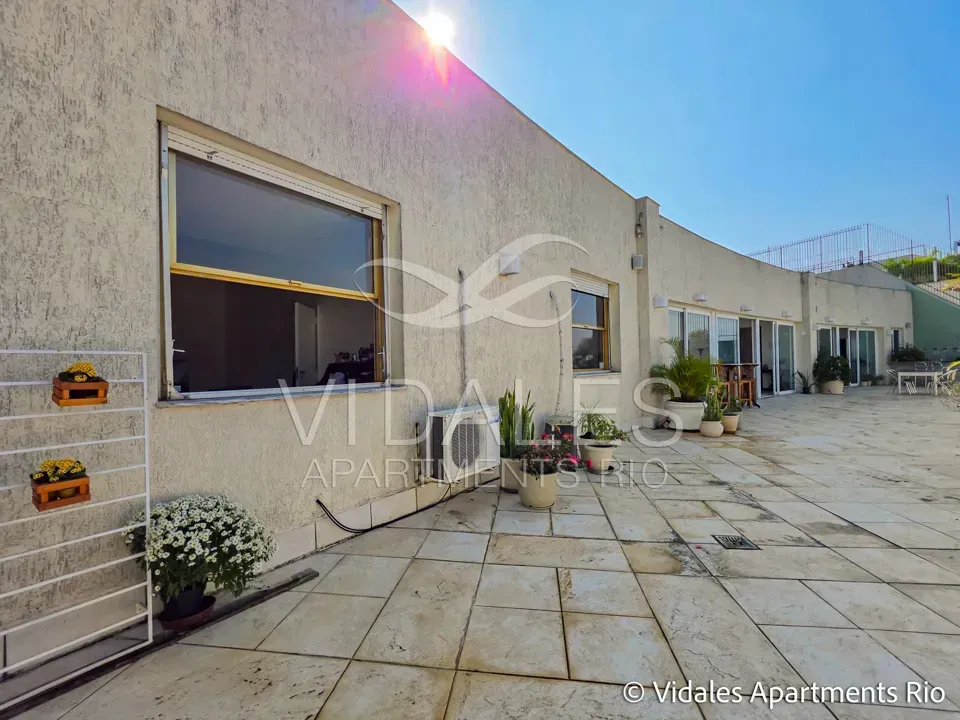 Furnished 715 m² apartment with 4 en-suite bedrooms — photo 53
