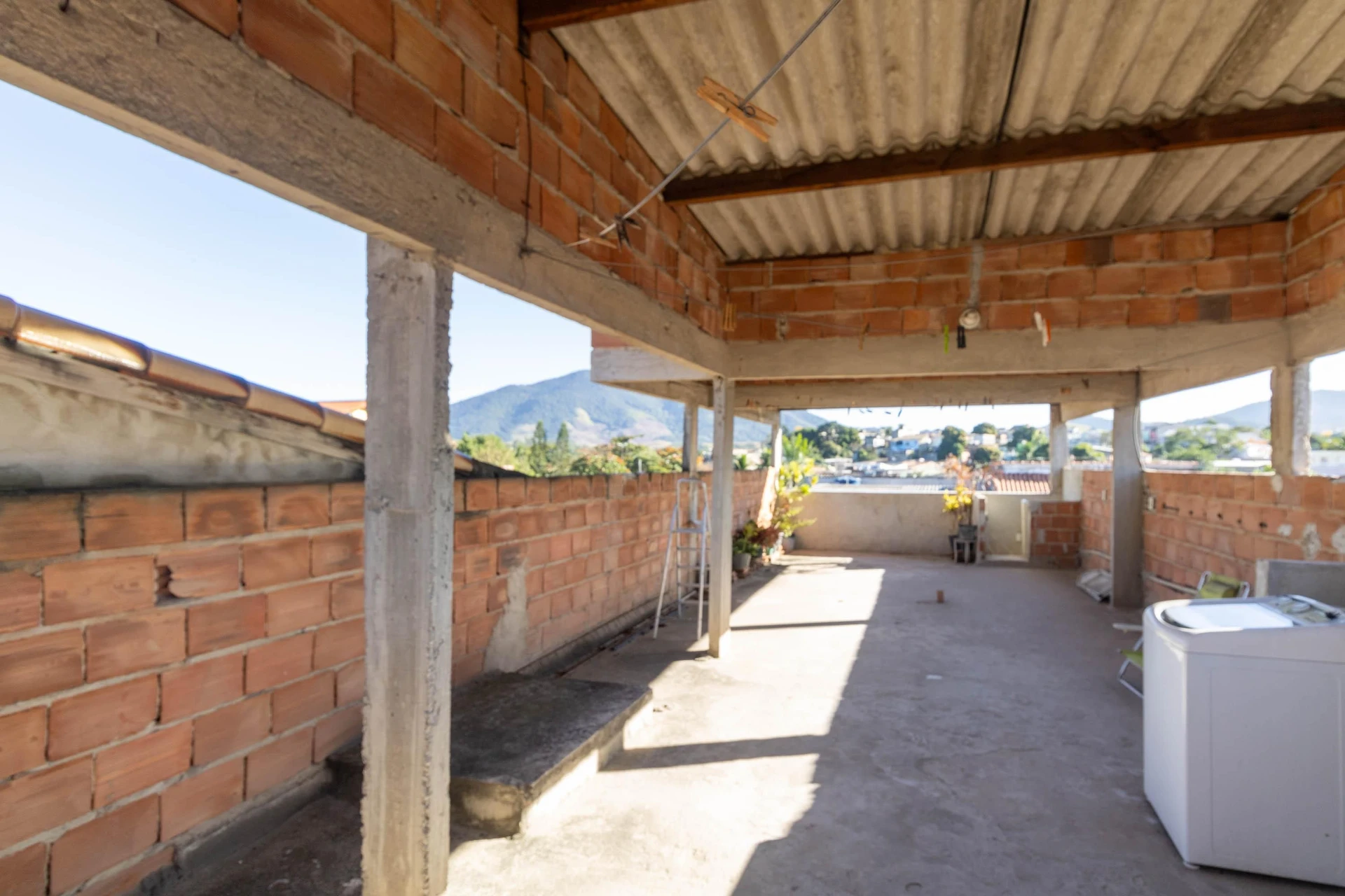 Casa mobiliada com 3 quartos e cozinha com fogão a gás — photo 16
