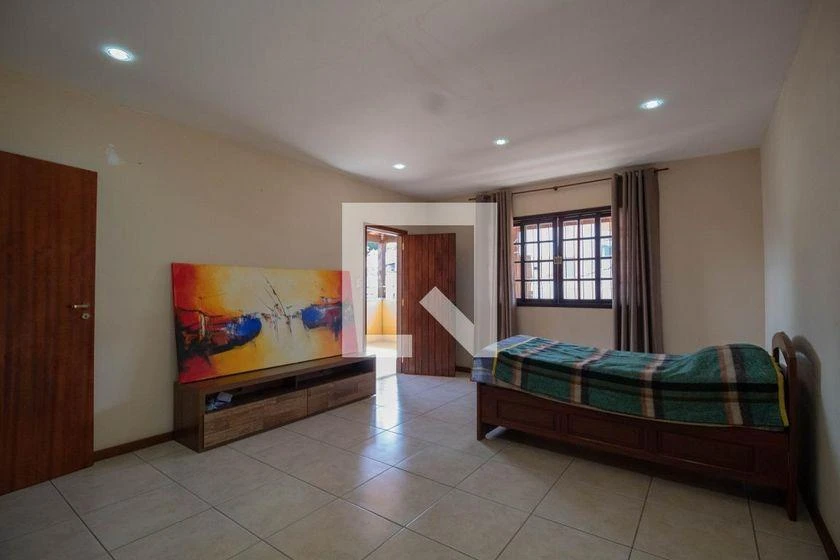 Casa de 450 m² con 6 dormitorios y 4 baños — photo 15
