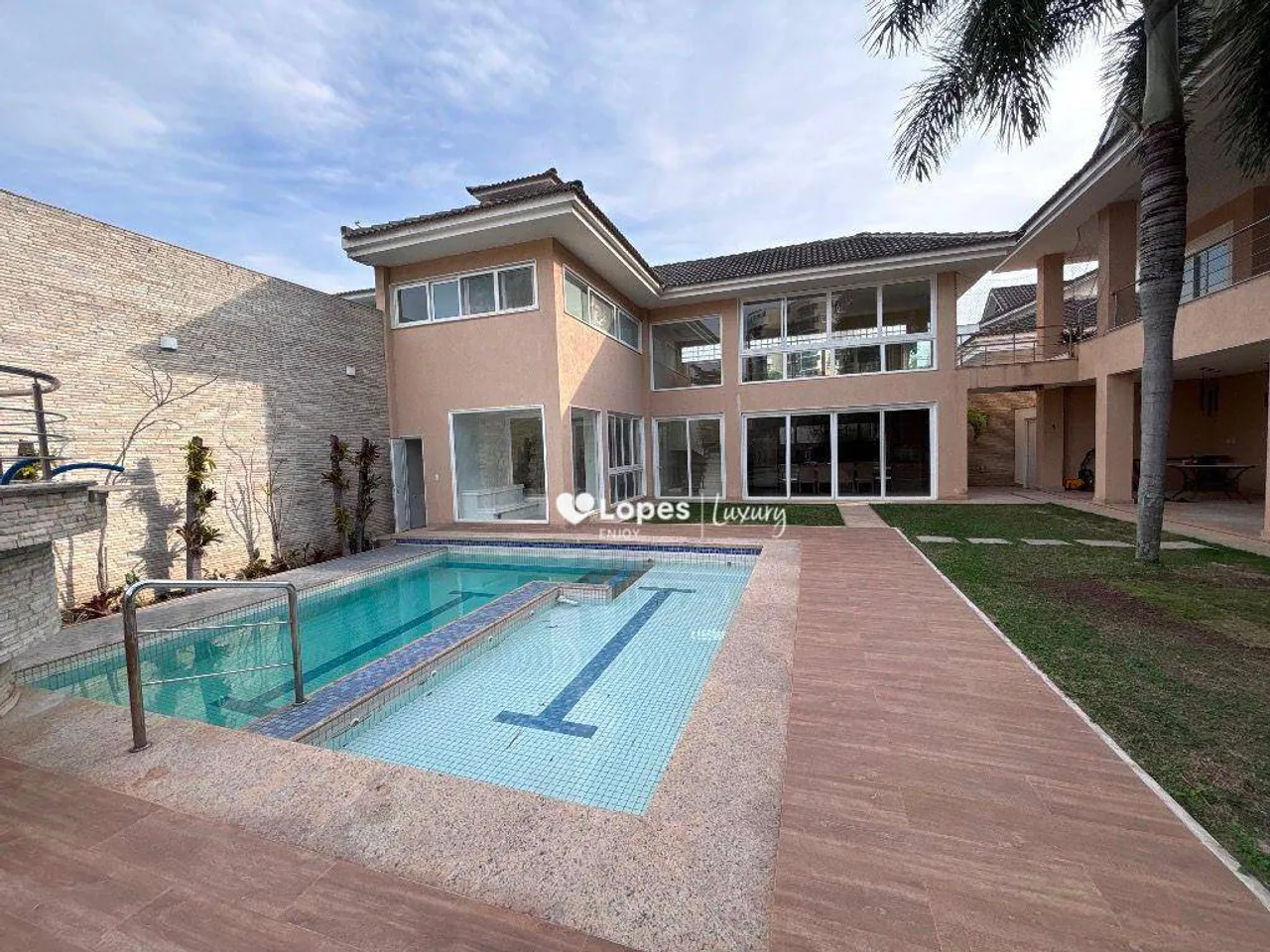 Unfurnished house for rent with 5 bedrooms and 5 baths — photo 13