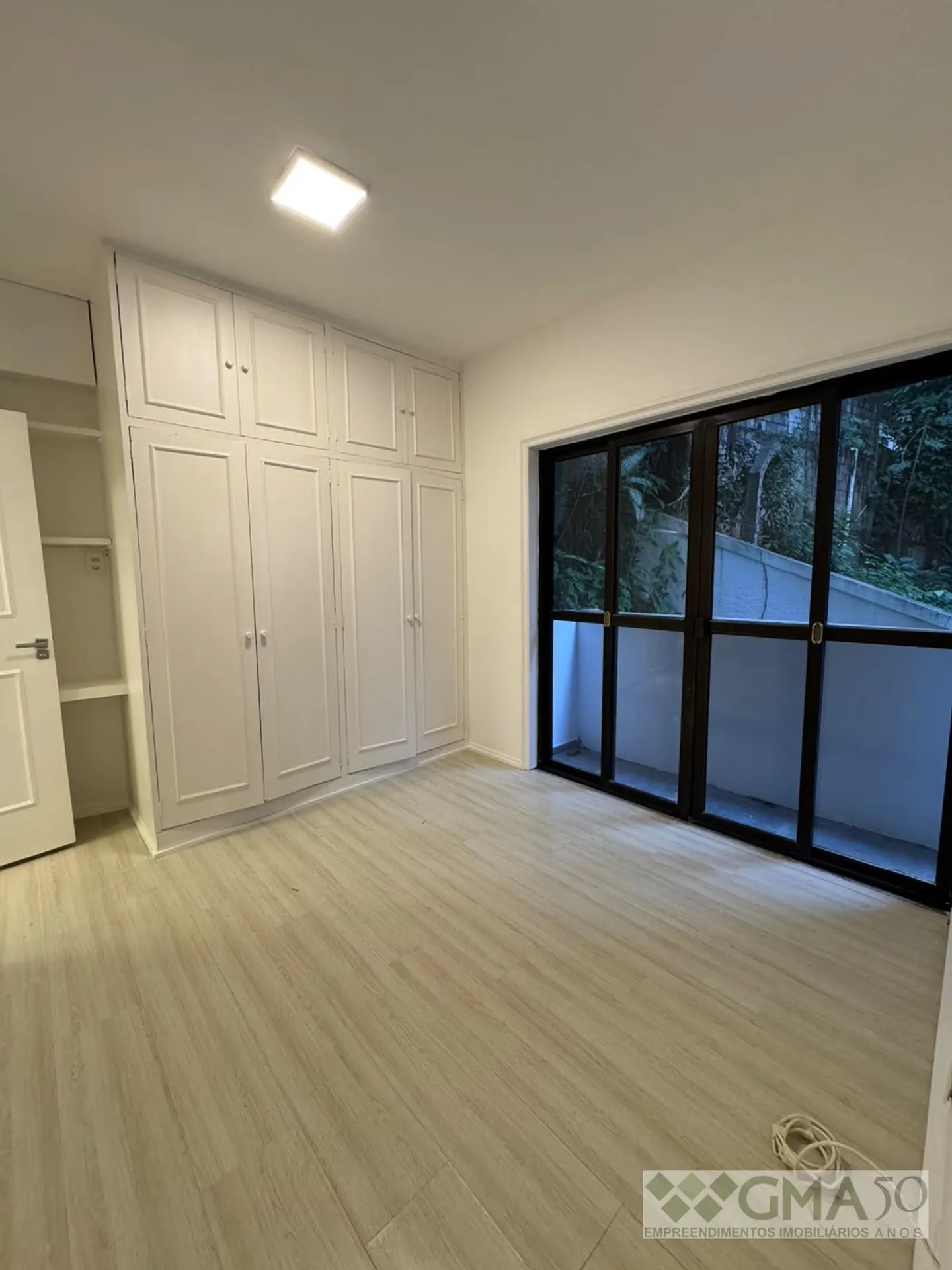 Apartment, 70 m², with wood or laminate floors