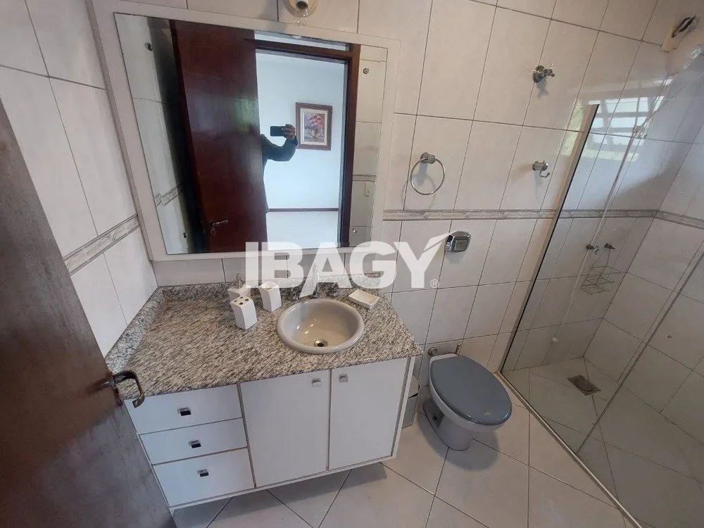 House for rent with 6 bedrooms, 5 suites and 7 bathrooms — photo 55