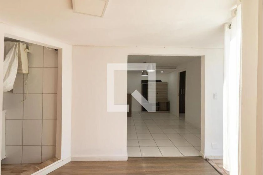 2-bedroom apartment with a washing machine in Curitiba — photo 34