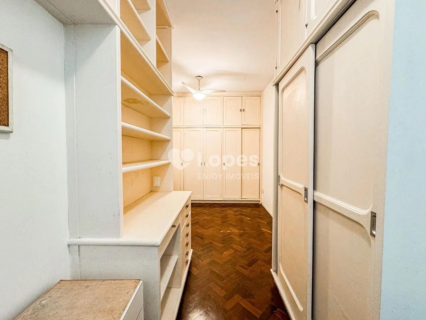 3-bedroom apartment with a home office — photo 12