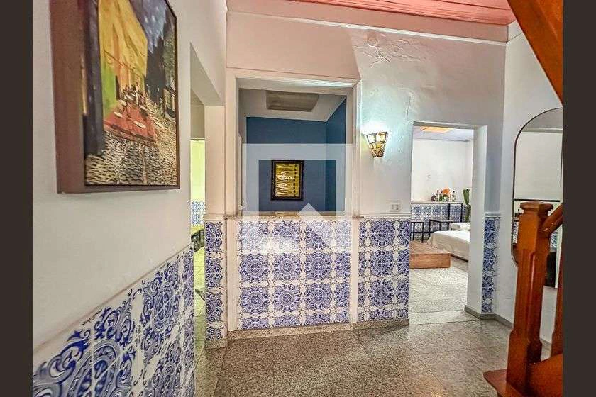 Casa com 4 quartos, jardim privativo e 300 m² — photo 11