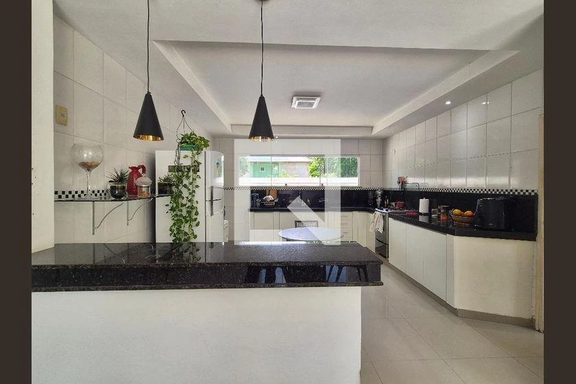 Furnished house with 3 en-suite bedrooms and shared BBQ — photo 49