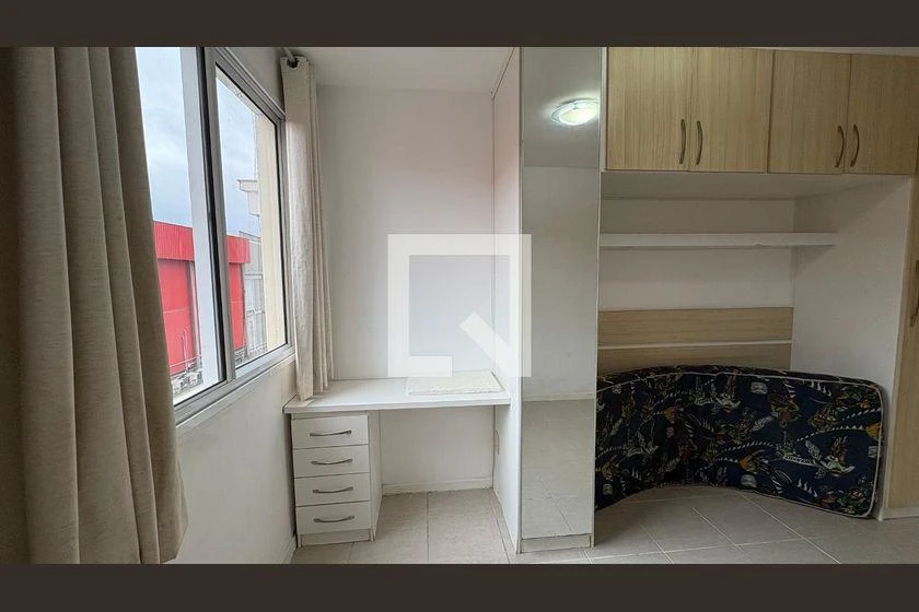 2-bedroom apartment in a building with a gym — photo 3