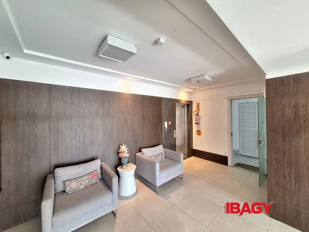Furnished apartment with 2 bedrooms and 79 m² — photo 22