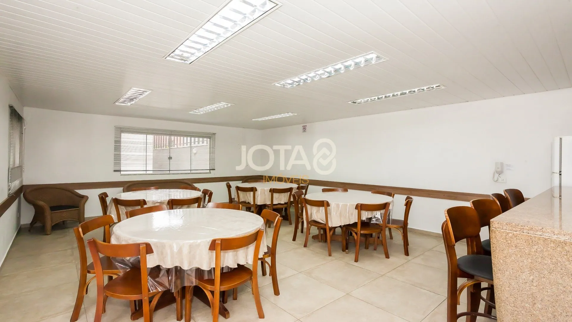 219 m² furnished apartment with 4 bedrooms and private garden — photo 29