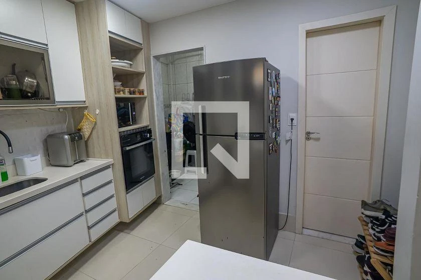 1-bedroom apartment with an open-plan gas kitchen — photo 32