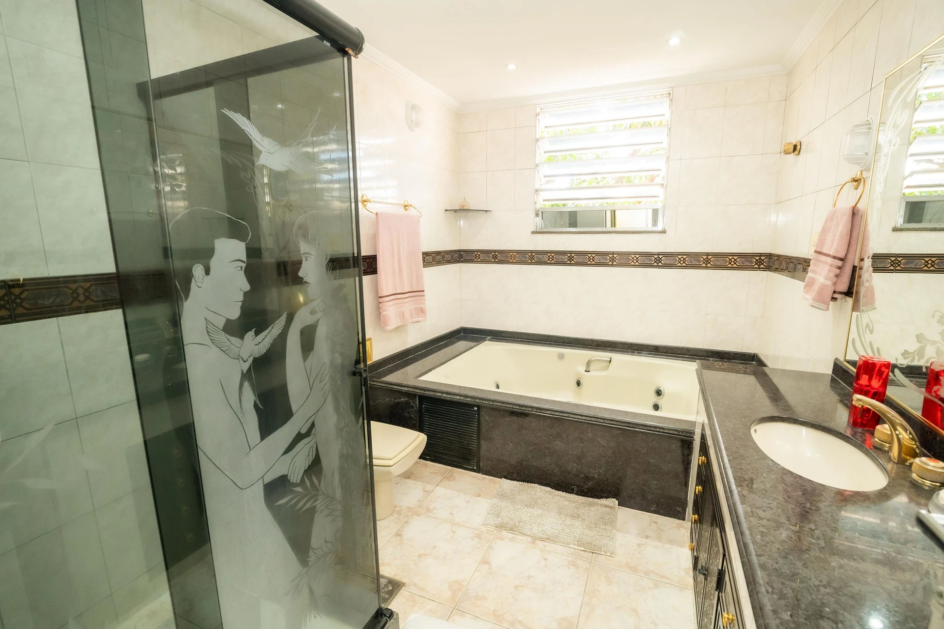 Furnished house, 449 m², with a jacuzzi — photo 4